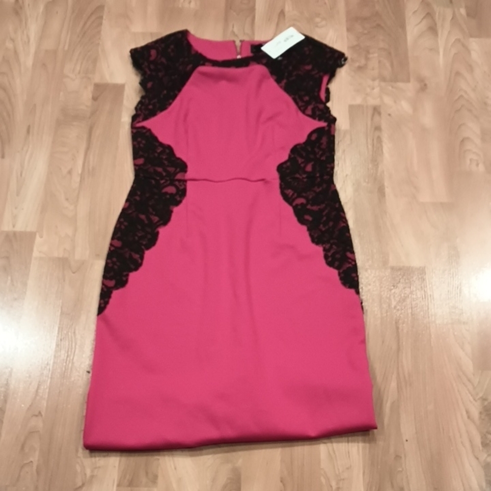 Elegant Red and Black Lace Dress Nicole Miller NWT